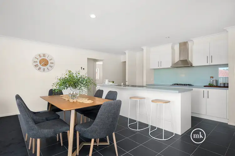 Fifth view of Homely house listing, 4 Woodridge Crescent, Doreen VIC 3754