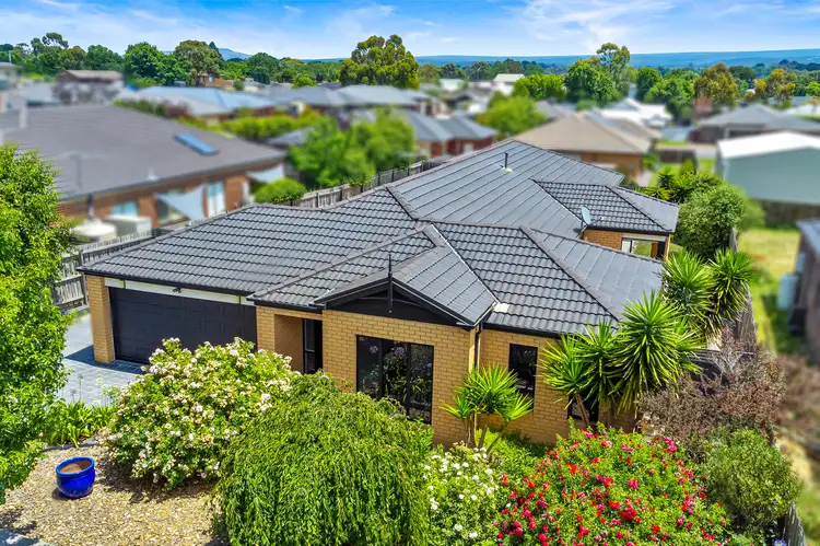 8 Coleman Court, New Gisborne VIC 3438