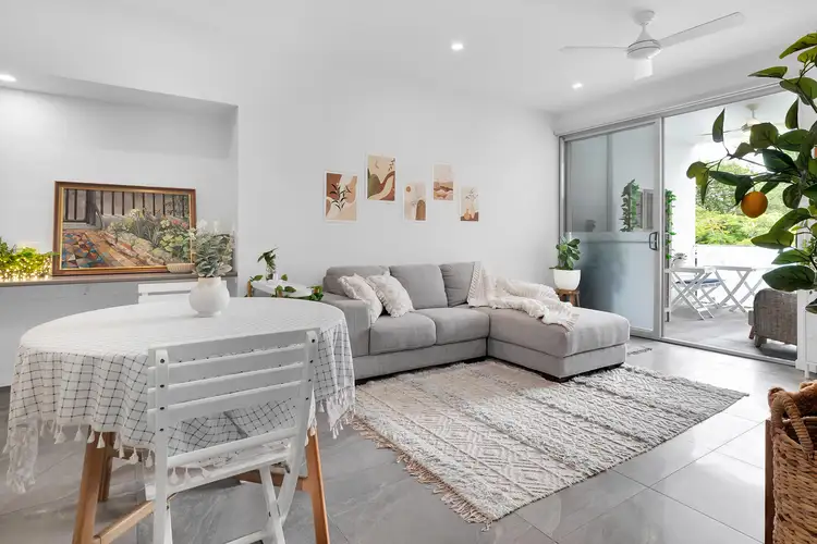 Main view of Homely unit listing, 2/31 Brasted Street, Taringa QLD 4068