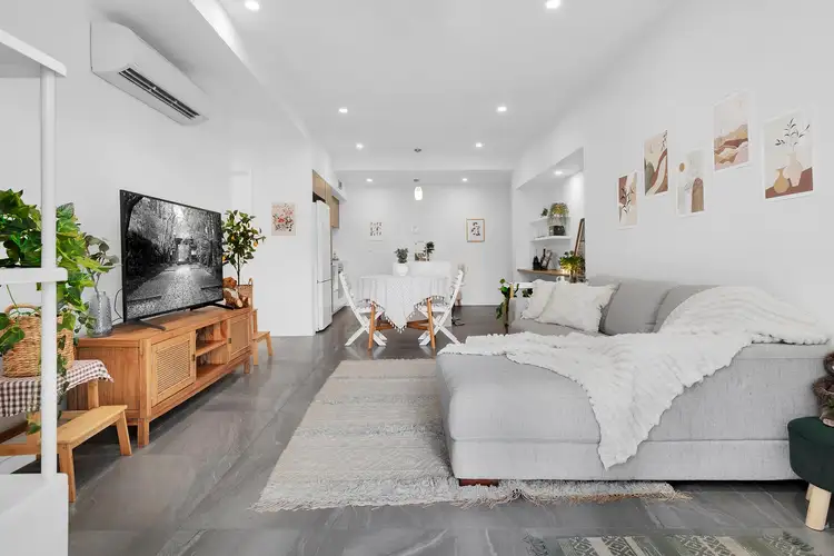 Second view of Homely unit listing, 2/31 Brasted Street, Taringa QLD 4068