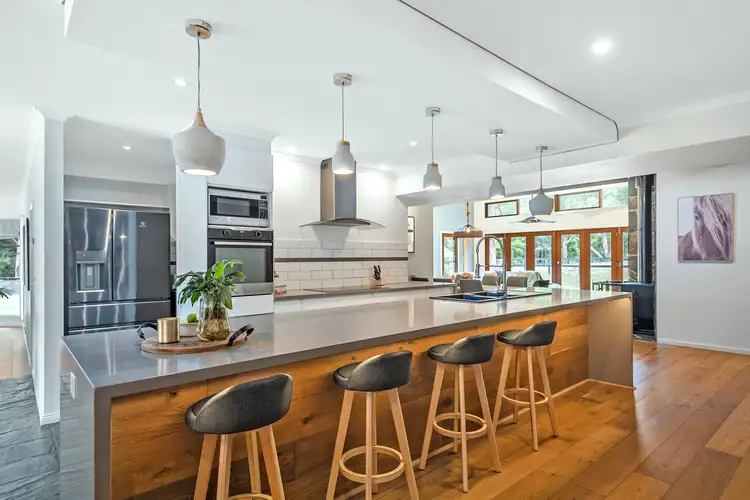 32 Greig Court, Woodend VIC 3442