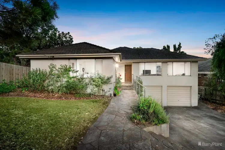 142 Mountain View Parade, Rosanna VIC 3084
