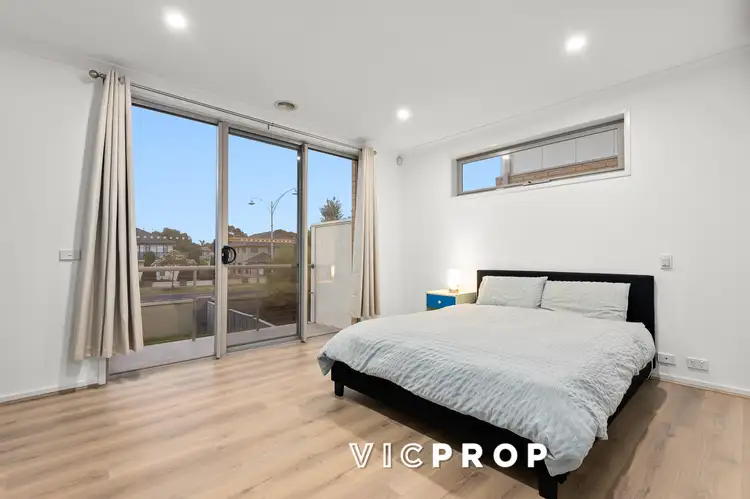 Sixth view of Homely townhouse listing, 3 Broadbeach Circuit, Sanctuary Lakes VIC 3030