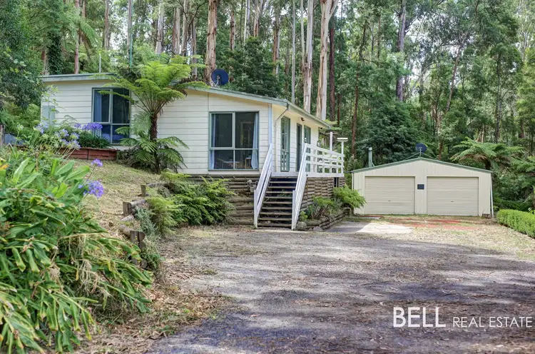 9 Suffolk Avenue, Cockatoo VIC 3781