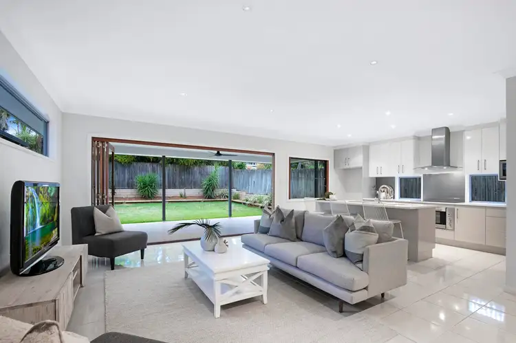 133 Long Street East, Graceville QLD 4075