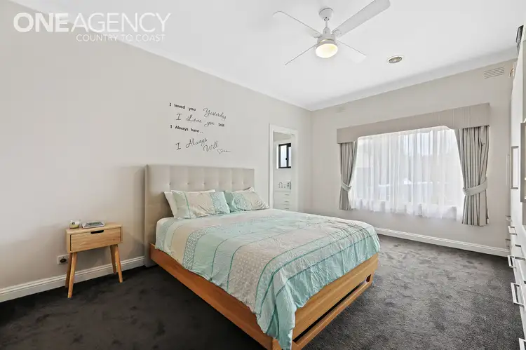 Sixth view of Homely house listing, 10 Gloucester Place, Warragul VIC 3820