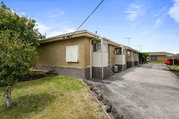 Main view of Homely unit listing, 2/2 Woods Avenue, Mordialloc VIC 3195