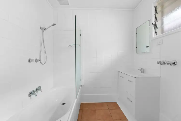 Fifth view of Homely unit listing, 2/2 Woods Avenue, Mordialloc VIC 3195