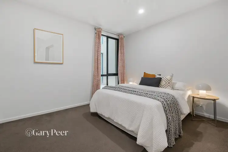 Fifth view of Homely apartment listing, 2/9 Railway Parade, Murrumbeena VIC 3163
