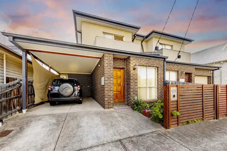 2/44 Creswick St, Footscray VIC 3011
