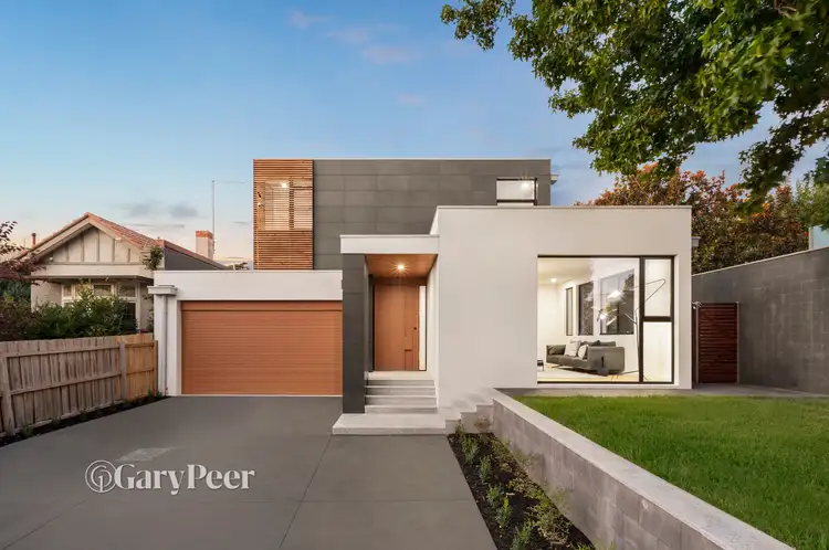 18 Carinya Crescent, Caulfield North VIC 3161