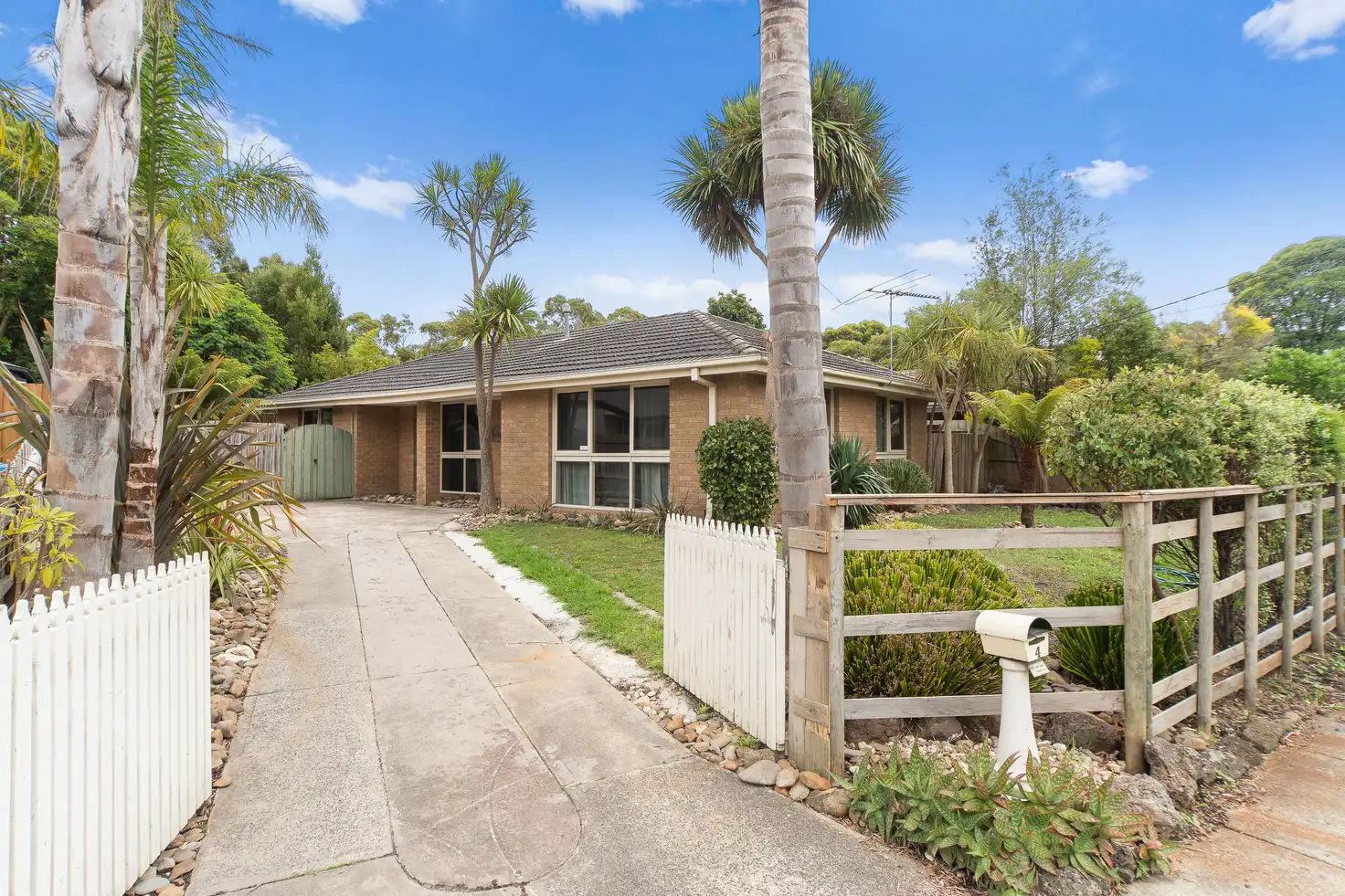 Main view of Homely house listing, 4 Montrose Avenue, Somerville VIC 3912