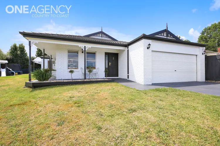 Fourth view of Homely house listing, 3 Sturt Place, Warragul VIC 3820