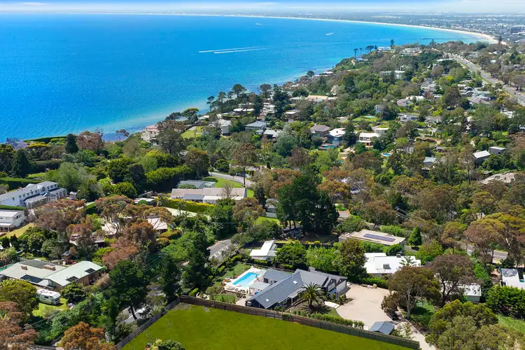 118 Old Mornington Road, Mount Eliza VIC 3930