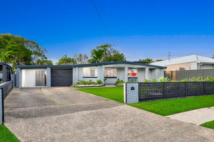 3 Woodlands Avenue, Petrie QLD 4502