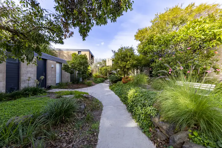 3/1A Govan Court, Footscray VIC 3011