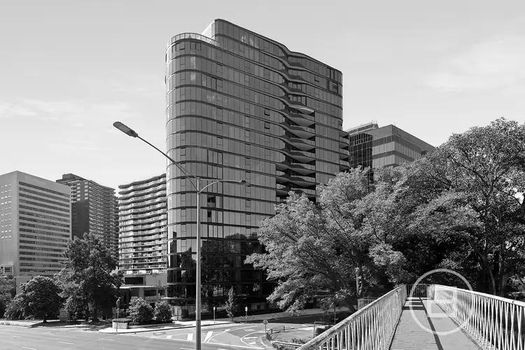 1006/8 Bowen Crescent, Melbourne VIC 3004