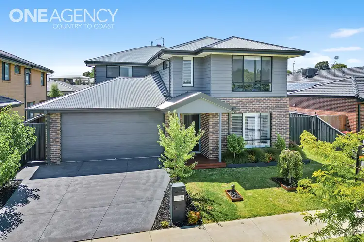 12 Meadowbrook Crescent, Warragul VIC 3820