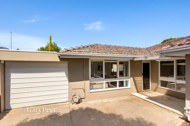Main view of Homely villa listing, 5/8 Lillimur Road, Ormond VIC 3204