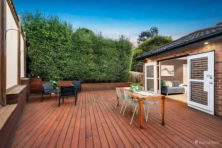 2/126A Para Road, Montmorency VIC 3094