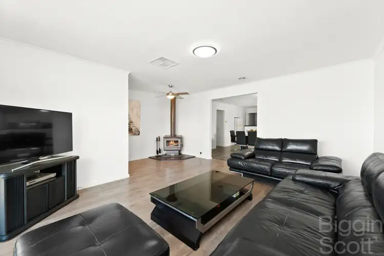 Third view of Homely house listing, 2 Lauderdale Avenue, Alfredton VIC 3350