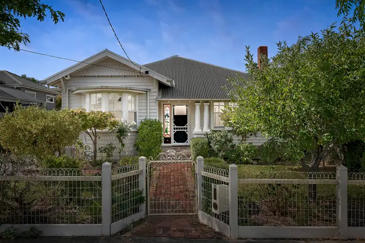 15 Albion Street, Kingsville VIC 3012