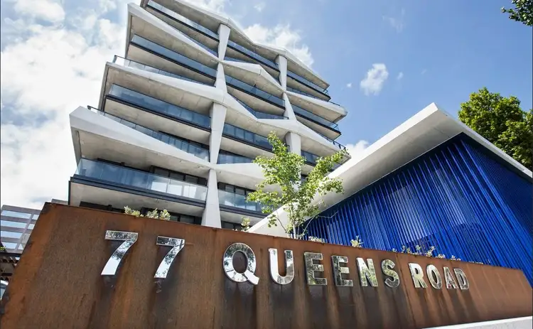 212/77 Queens Road, Melbourne VIC 3004