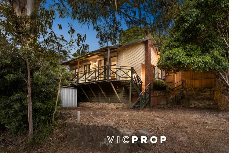 19 Railway Avenue, Upper Ferntree Gully VIC 3156