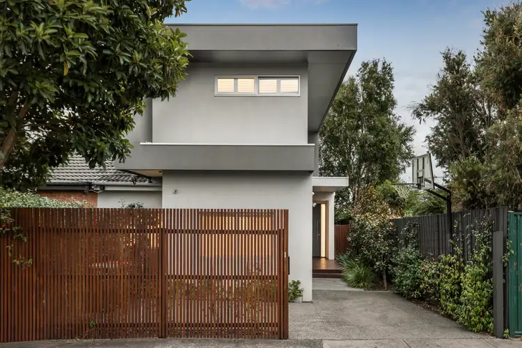 1 Narrawong Crescent, Caulfield South VIC 3162