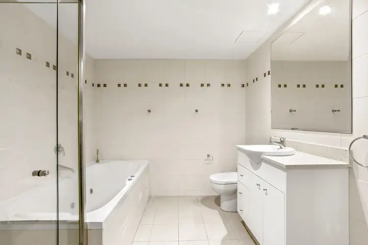 Fifth view of Homely apartment listing, 4702/93 Liverpool Street, Sydney NSW 2000
