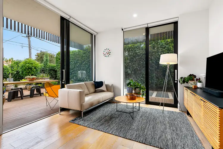 102/33 Crisp Street, Hampton VIC 3188