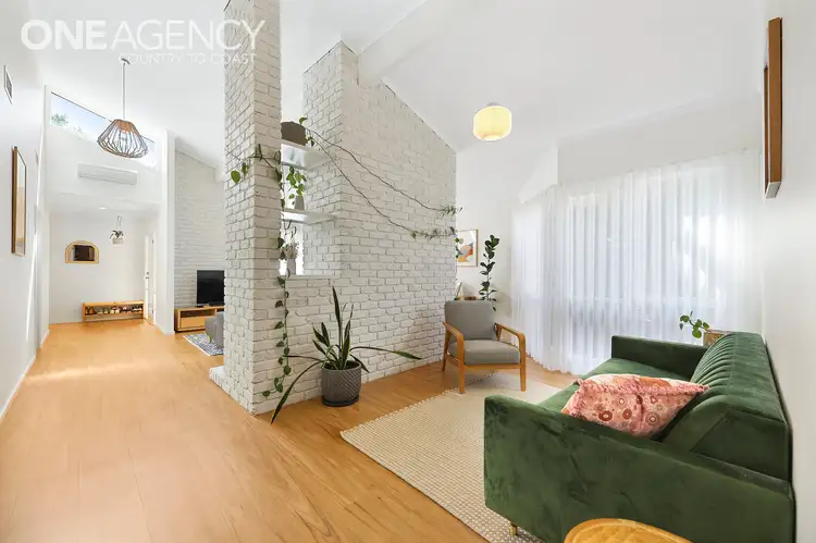 Second view of Homely house listing, 8 Lancelot Court, Drouin VIC 3818