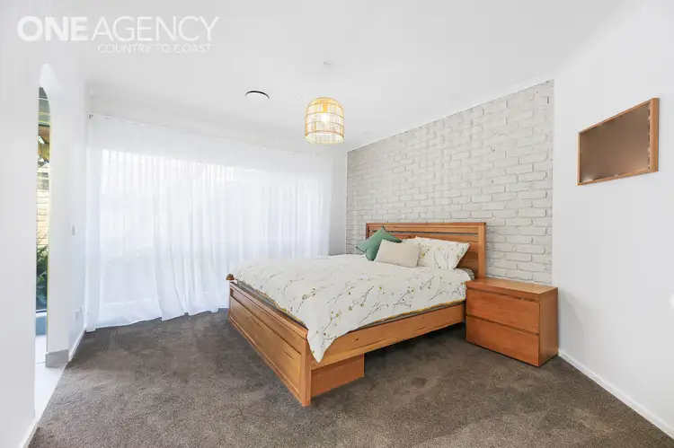 Sixth view of Homely house listing, 8 Lancelot Court, Drouin VIC 3818