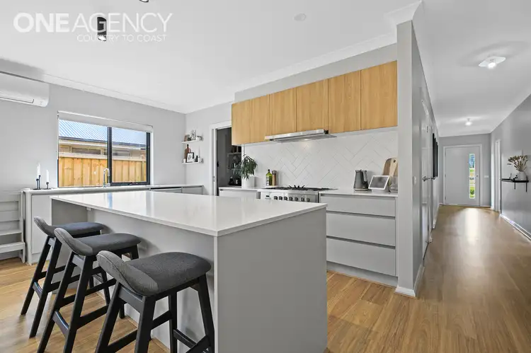 9 Peachtree Drive, Drouin VIC 3818