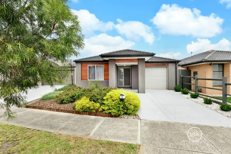 8 Hehr Street, Doreen VIC 3754