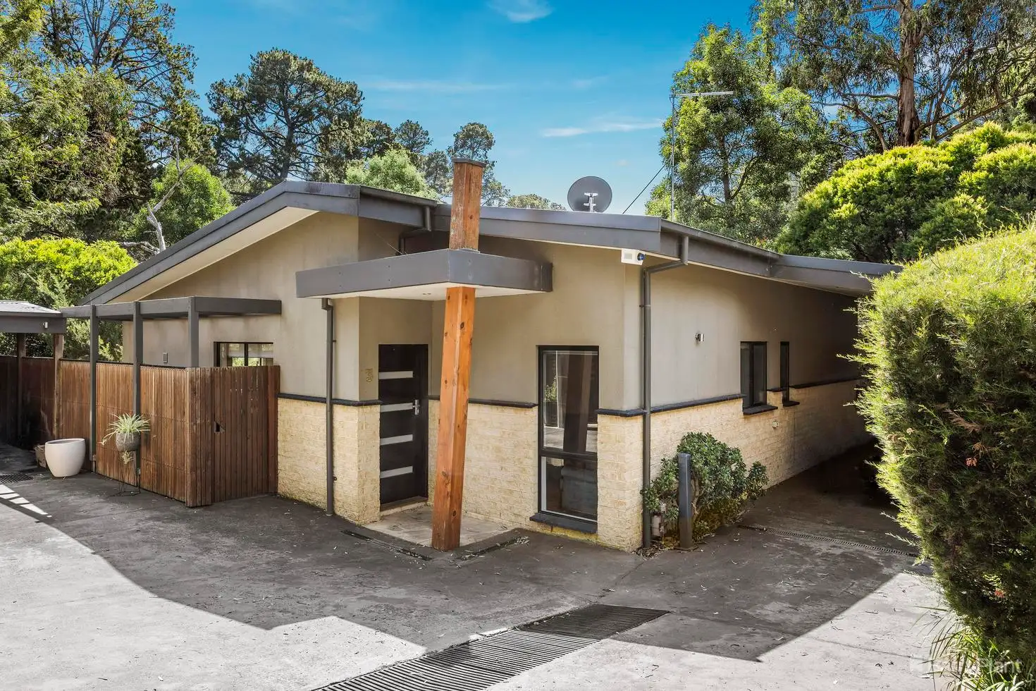 Main view of Homely unit listing, 3/1587 Main Road, Research VIC 3095
