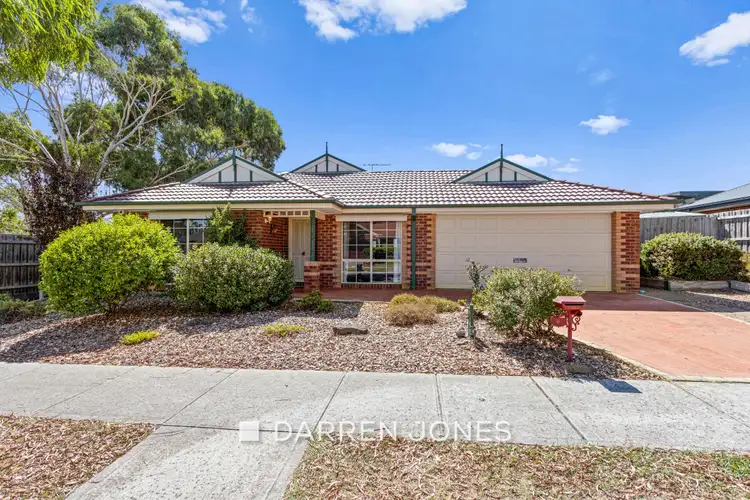 8 Neddletail Crescent, South Morang VIC 3752