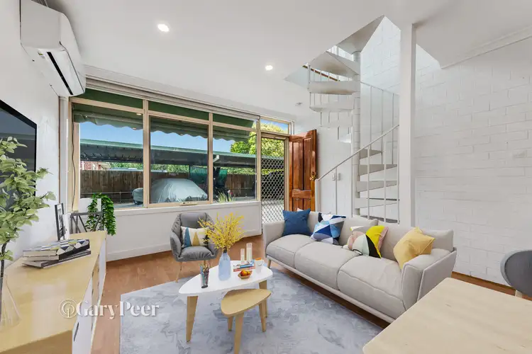 Second view of Homely apartment listing, 5/8 Kangaroo Road, Murrumbeena VIC 3163