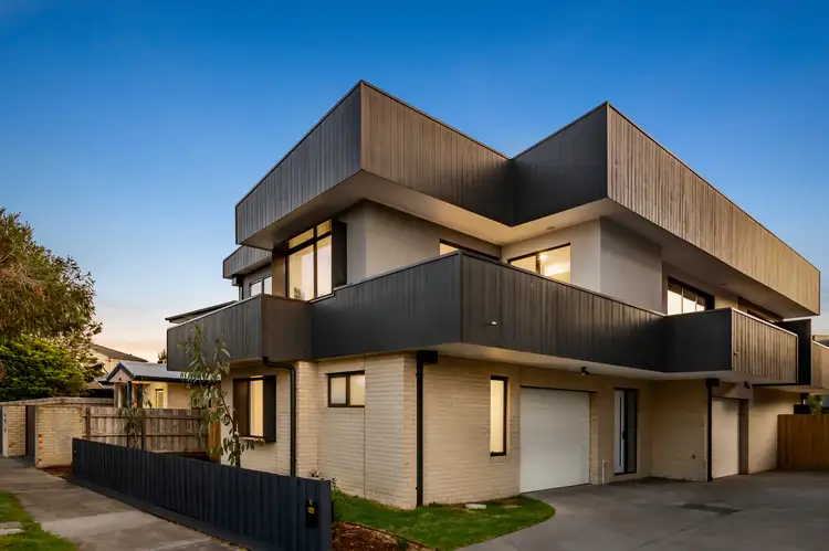 2/80A Albert Street, Mordialloc VIC 3195