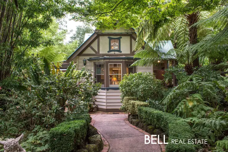 9 Monash Avenue, Olinda VIC 3788