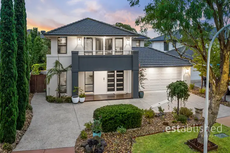 16 Lighthouse Point Close, Sanctuary Lakes VIC 3030