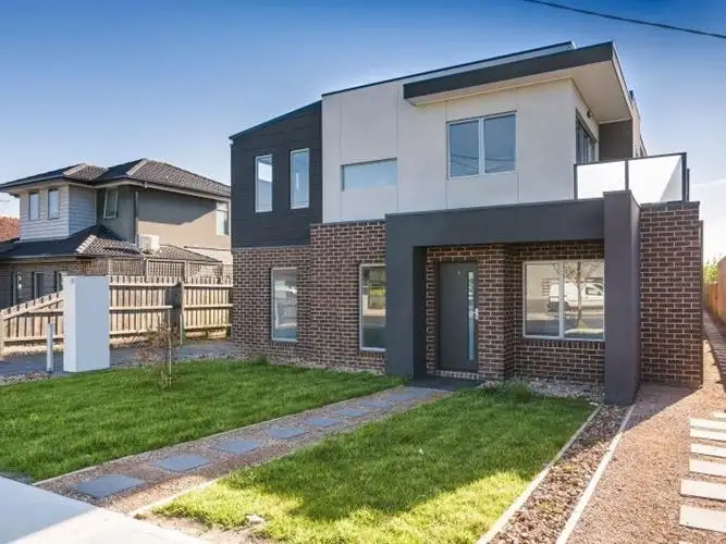 Main view of Homely townhouse listing, Unit 1/91 Sussex Street, Pascoe Vale VIC 3044