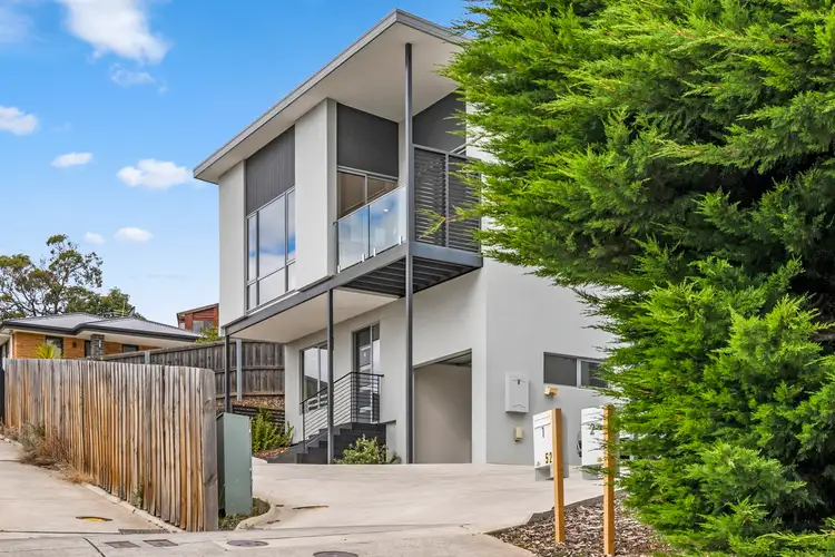 2/52 Pottery Road, Lenah Valley TAS 7008