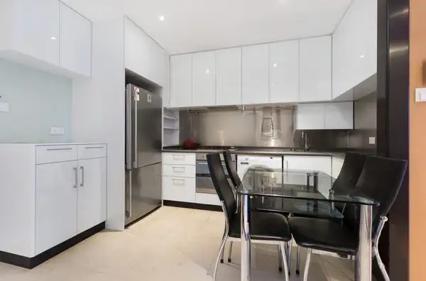 816/74 Queens  Road, Melbourne VIC 3004