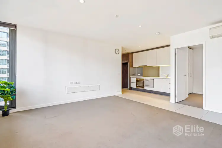 Third view of Homely apartment listing, 2205/639 Lonsdale Street, Melbourne VIC 3000