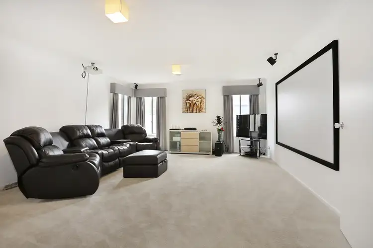 5 Butterfield Place