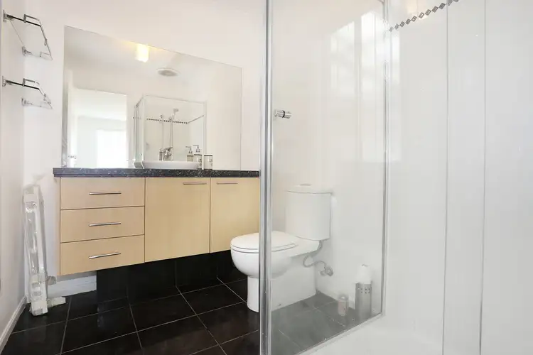 Sixth view of Homely house listing, 5 Butterfield Place, Cranbourne East VIC 3977