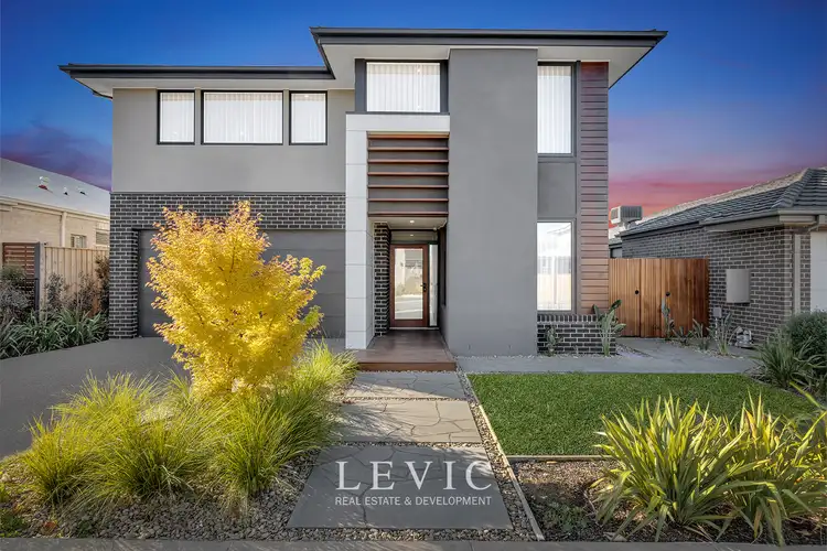 11 Blessington Circuit, Mickleham VIC 3064