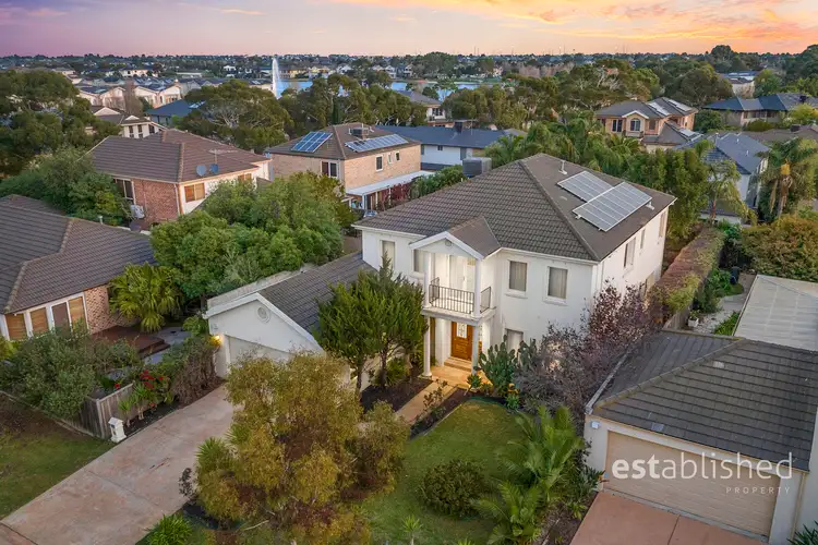 2 Classic Court, Sanctuary Lakes VIC 3030
