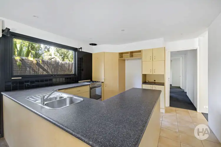 Fifth view of Homely house listing, 7 Raphael Crescent, Frankston VIC 3199